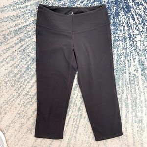 Athleta crop leggings